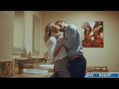 ❤️ Keď vás prsnatá blondínka zvádza na verejných toaletách ☑ Jedinečné porno na sk.vlad-massage-salon.ru